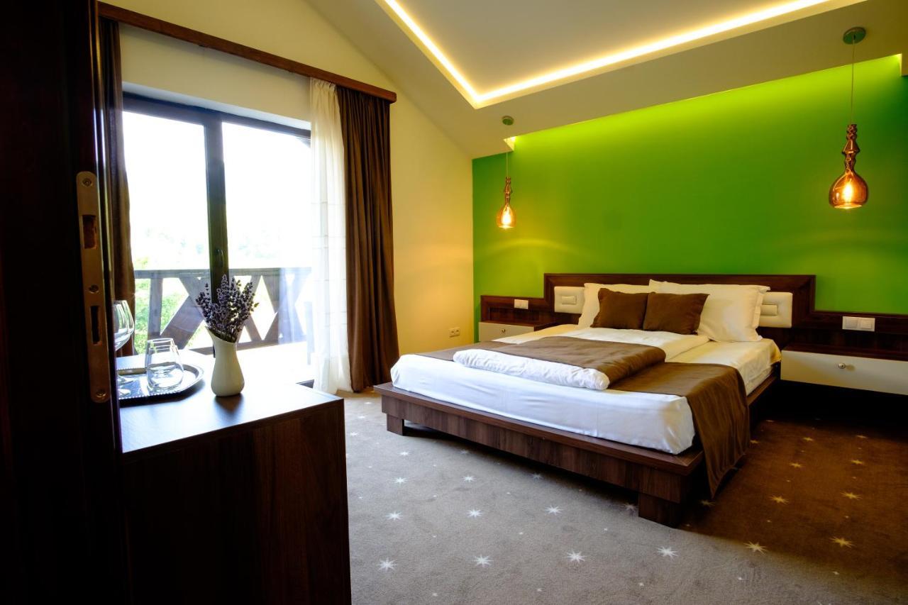 Hotel Poezia Luna 外观 照片